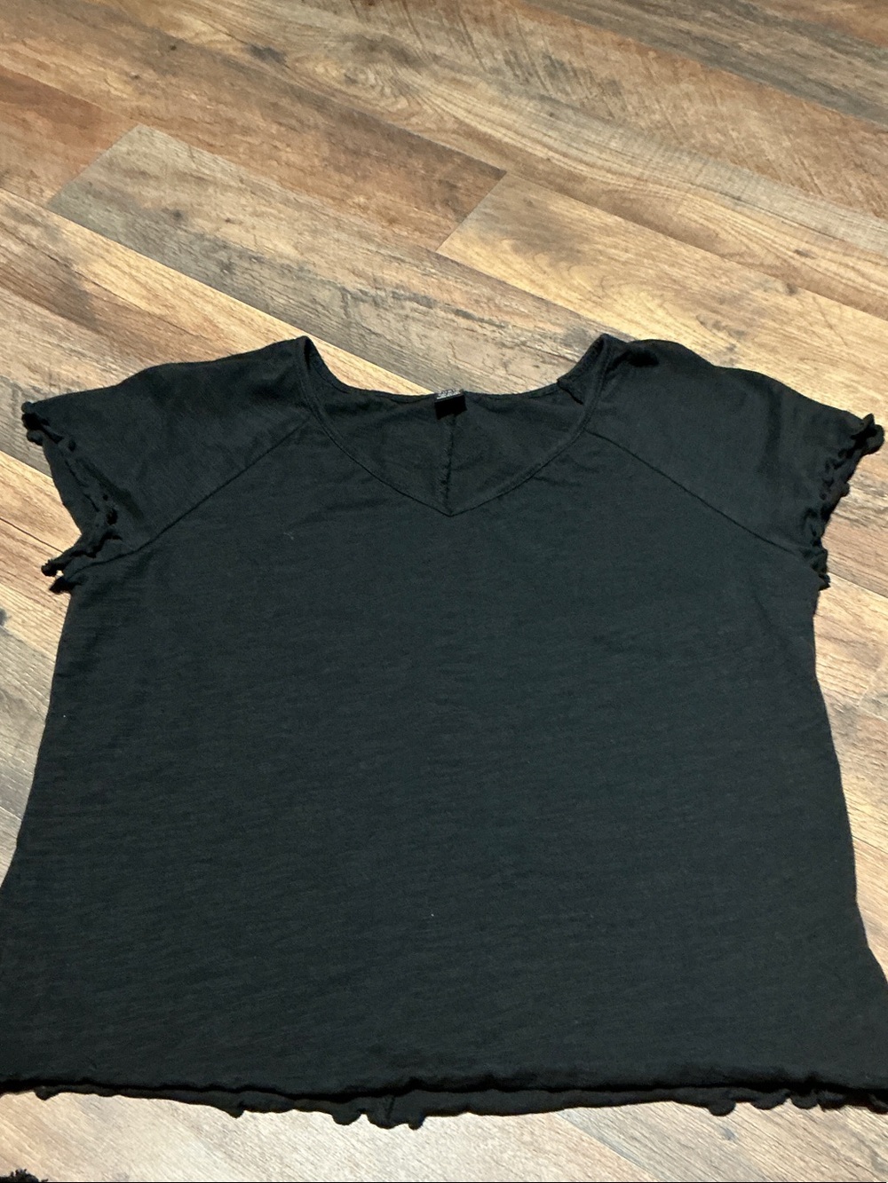 SHEIN Black Short Sleeve V-Neck Ruffle-Trim Tee